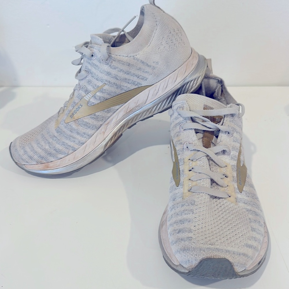 Brooks Bedlam Size 7 Women's Running  DNA AMP